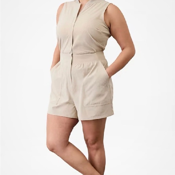 Athleta Brooklyn Utility Romper Taupe Travel Lightweight Size 14 Sleeveless Zip - Picture 2 of 8
